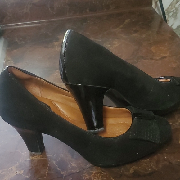 Shoes - Picture 3 of 3